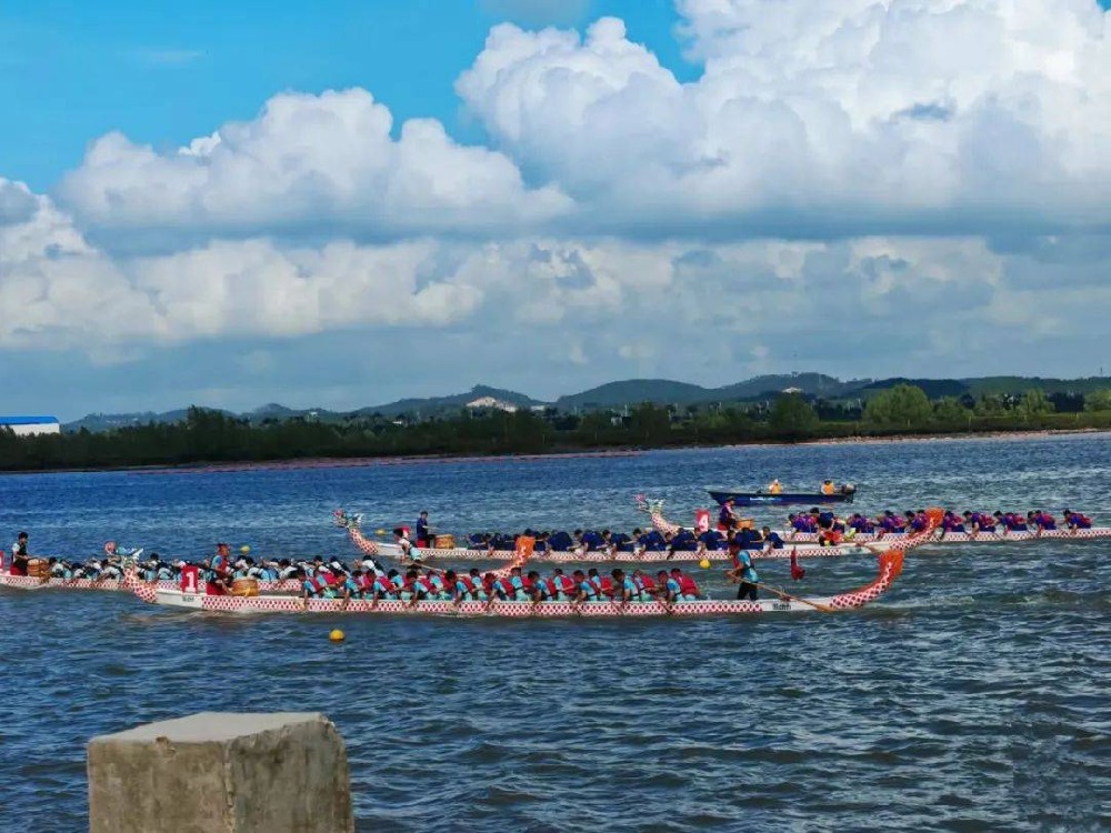 粽香龍舟渡碧水 恒大興業(yè)護水守清波